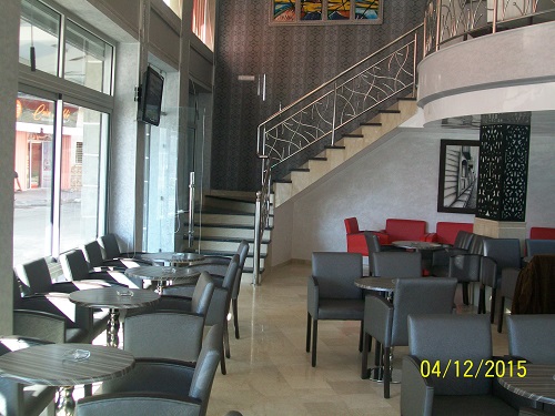 =مــــقـــــهــــى ابـــــــلاطــــــو =cafe plateau=تفتح أبوابها اليوم الجمعة في وجه الزبناء الموقع قرب مرجان