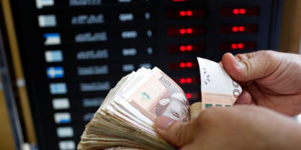 حقيقة زيادة 1700 درهم للموظفين تنكشف خدعتها من طرف فايسبوكيين