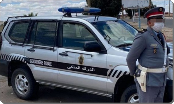 اثنين اشتوكة:درك المنطقة يوقف سيارة تنقل جميع أنواع المشروبات الكحولية و مخدر الشيرا و تقدم عناصرها الى العدالة