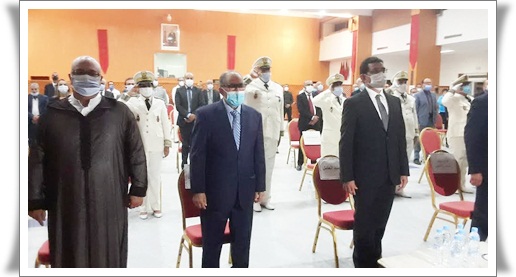 فيسبوكيون أمام علامات استفهام بالتقاطهم صورا مع عامل عمالة الجديدة محمد الكروج ليلة ترأسه حفل الإنصات للخطاب الملكي بمناسبة 20 غشت