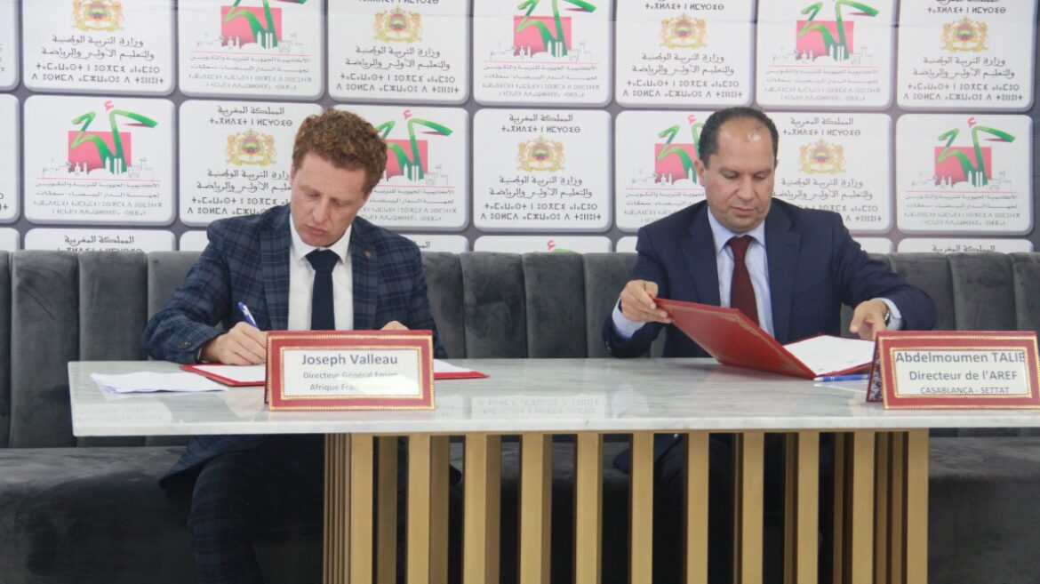 الأكاديمية الجهوية للتربية والتكوين لجهة الدار البيضاء سطات توقع على اتفاقية شراكة مع شركةEPSON للمساهمة في تعميم تعليم أولي ذي جودة