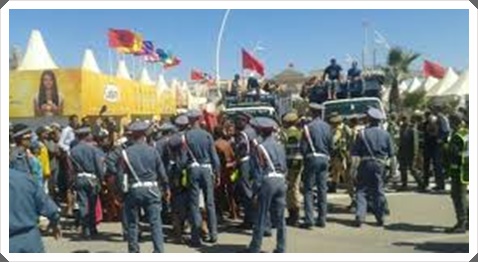 استياء و استنكار زوار مدينة الجديدة و سيدي بوزيد من ظاهرة العربات و بمجهودات اضافية رجال الدرك و القوات المساعدة و رجال الأمن بالمدار الحضري يؤمنون فضاءات الموسم