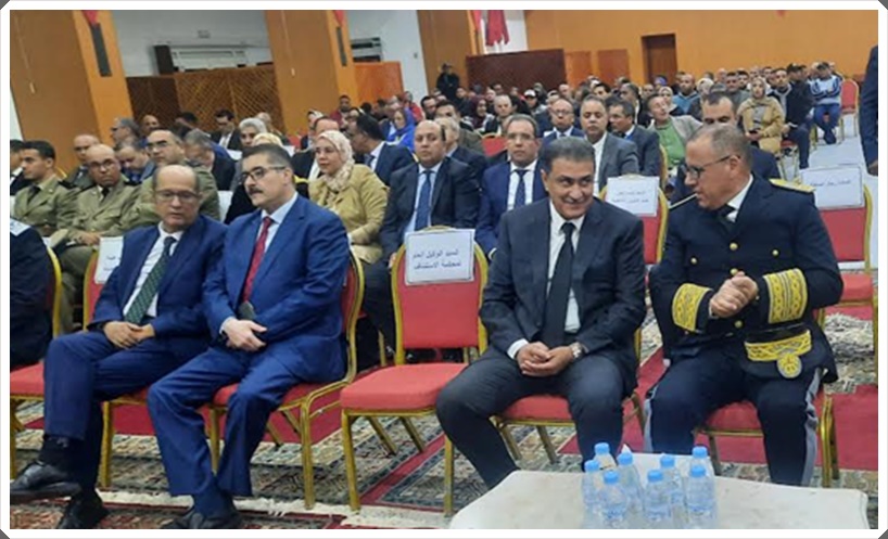 حضور متميز لمسؤولين قضائيين و أمنيين و دركيين و رجال القوات المساعدة و الوقاية المدنية  في حفل الاستماع للخطاب الملكي السامي، بمناسبة ذكرى المسيرة الخضراء بقاعة عمالة الجديدة