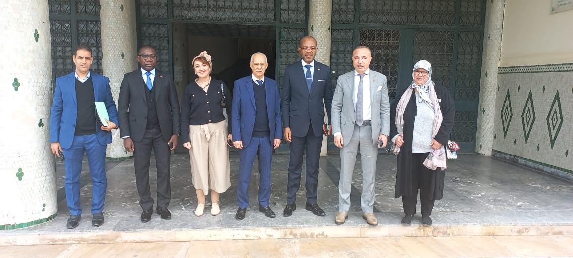 مشروع توأمة يشهد ميلاده قصر بلدية الجديدة على رأسه رئيس بلدية الجديدة و رئيس  الاتحاد العام لمقاولات المغرب CGEM بجهة الجديدة و سيدي بنور  و السفير فوق العادة لدولة الكابون