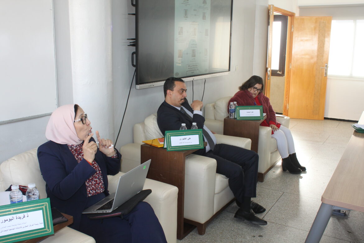 مائدة مستديرة تناقش موضوع المرأة بقاعة المدرسة الوطنية للتجارة و التسيير بالجديدة