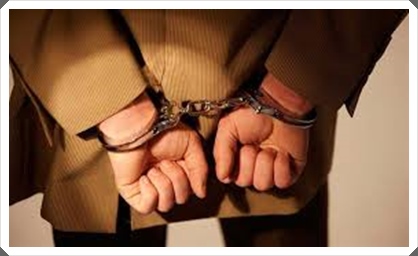 بمدينة مراكش السيارات القديمة الفاخرة تتعرض للسرقة و هذا مصير اللصوص