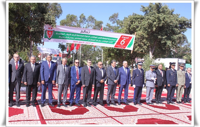 عامل الجديدة يتقدم رفقة رجال القضاء و العدالة و منتخبين و عدد من المسؤولين لتحية العلم و السلام على رجال الأمن بمناسبة الذكرى 69 للتأسيس