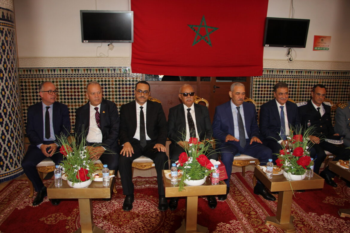 أسرة القضاء تحتفل بعيد العرش المجيد ببهو قصر العدالة بالجديدة , و تتقاسم الاحتفال مع عامل الاقليم و الوفد المرافق له