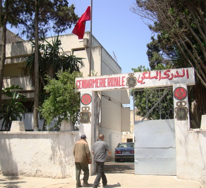 بزناز الحوزية المصنف خطر بين مخالب قائد مركز درك ازمور و عناصره