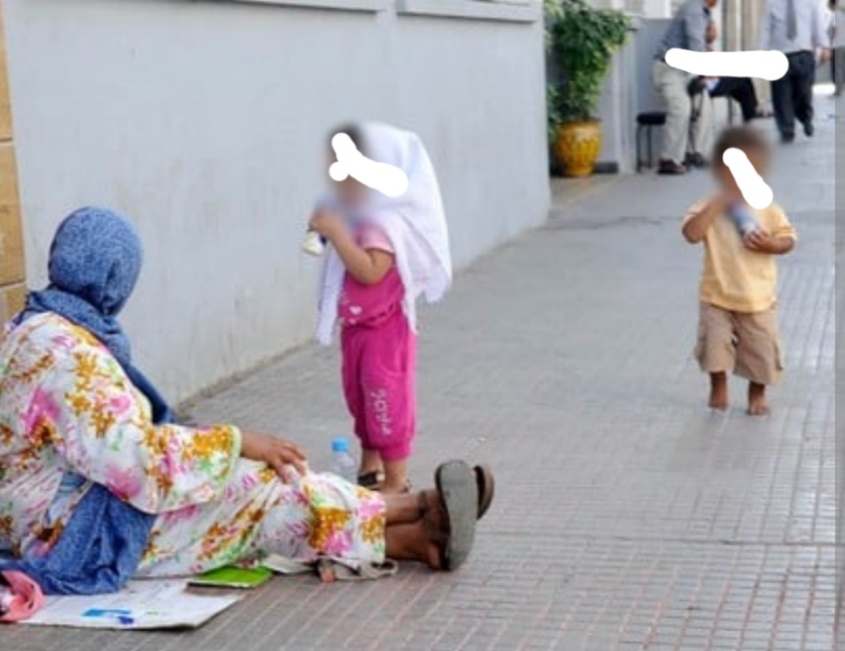 ظاهرة التسول في مدينة الجديدة… انتشرت في الظل وتحتاج إلى حلول جذرية
