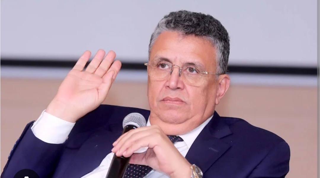 تحقيقات خاصة حول تستر رئيس كتابة الضبط بابتدائية تطوان على موظفة سافرت إلى الخارج رفقة زوجها أدى إلى توقيفه